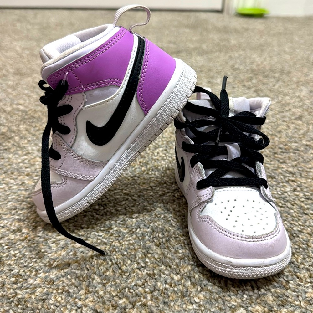 Toddler sneakers